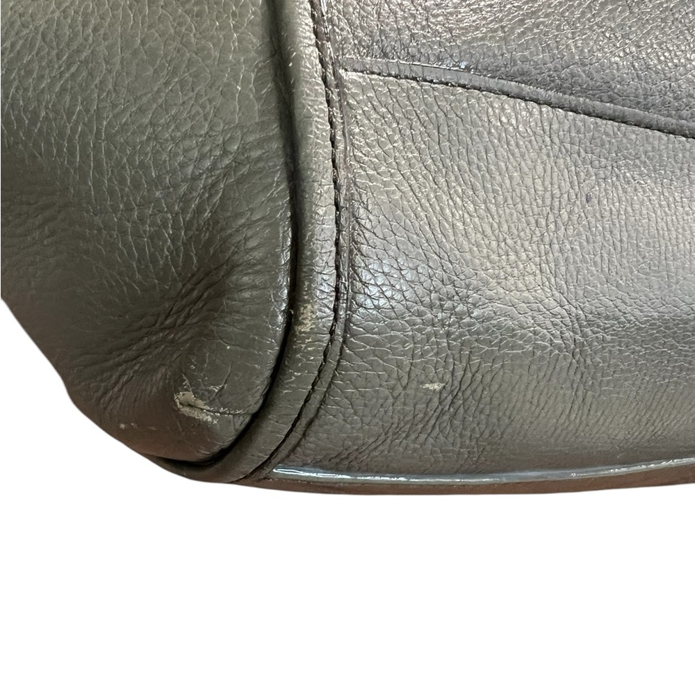 Coach D1492-F29898 Women's Park Leather Handbag Shoulder
Bag Olive USED - Picture 6 of 15